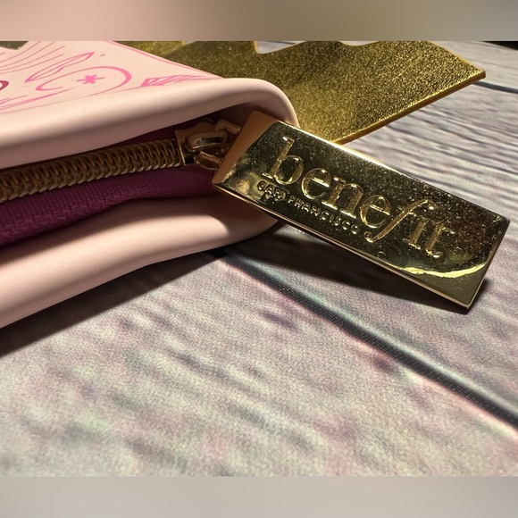 NWOT Benefit San Francisco Cosmetic Bag Never Used - Picture 4 of 5